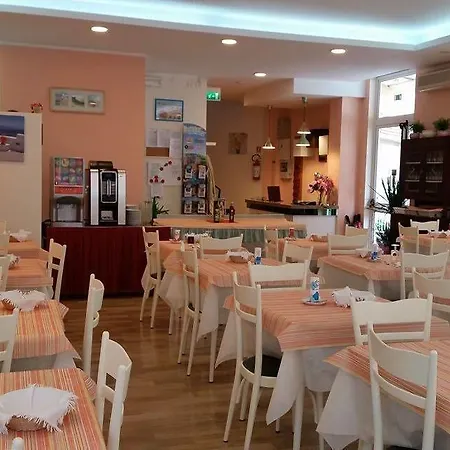Hotel Madrid Cattolica